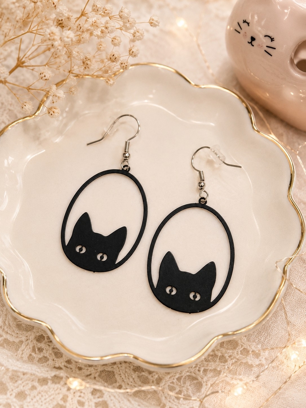 Black Cat Silhouette Dangle Earrings New